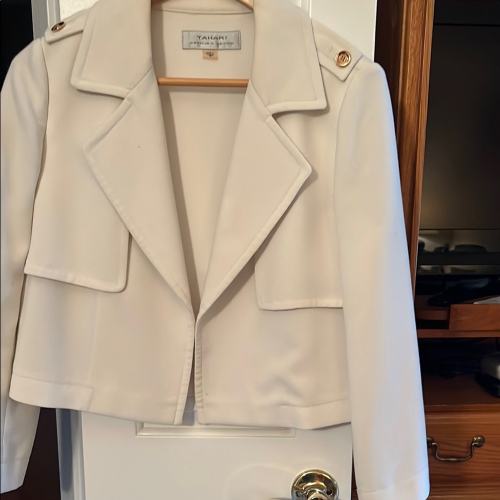 Tahari Women's Cream Jacket